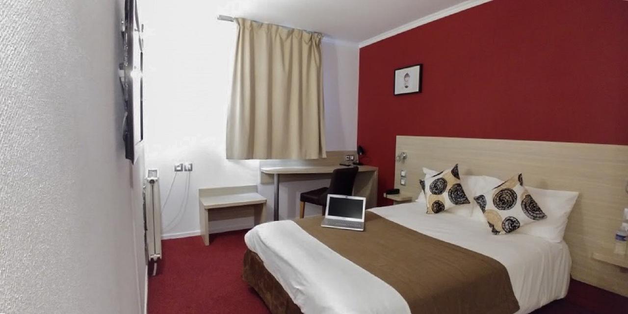 Hotel Altina Pacy-sur-Eure Exteriér fotografie
