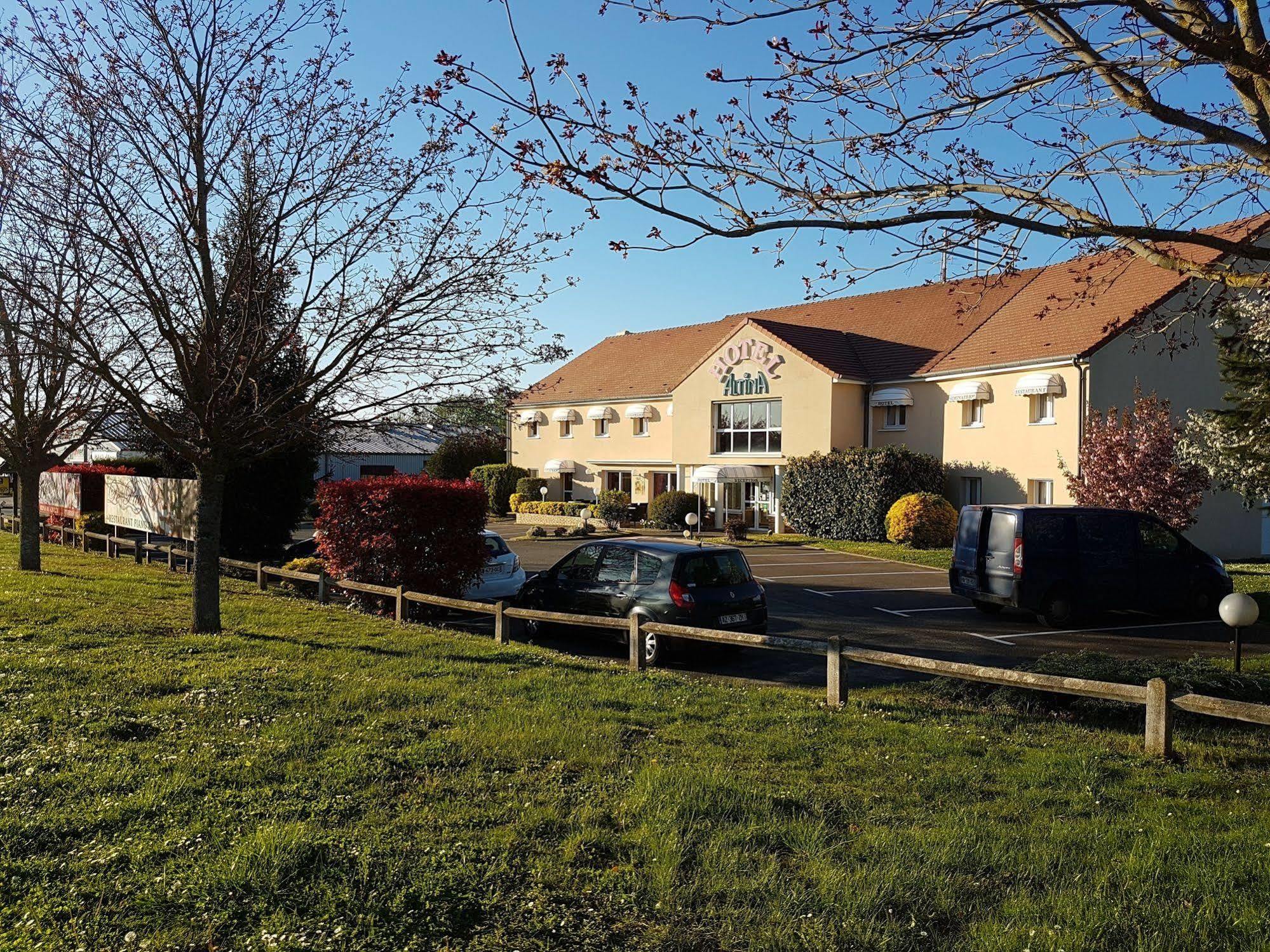 Hotel Altina Pacy-sur-Eure Exteriér fotografie