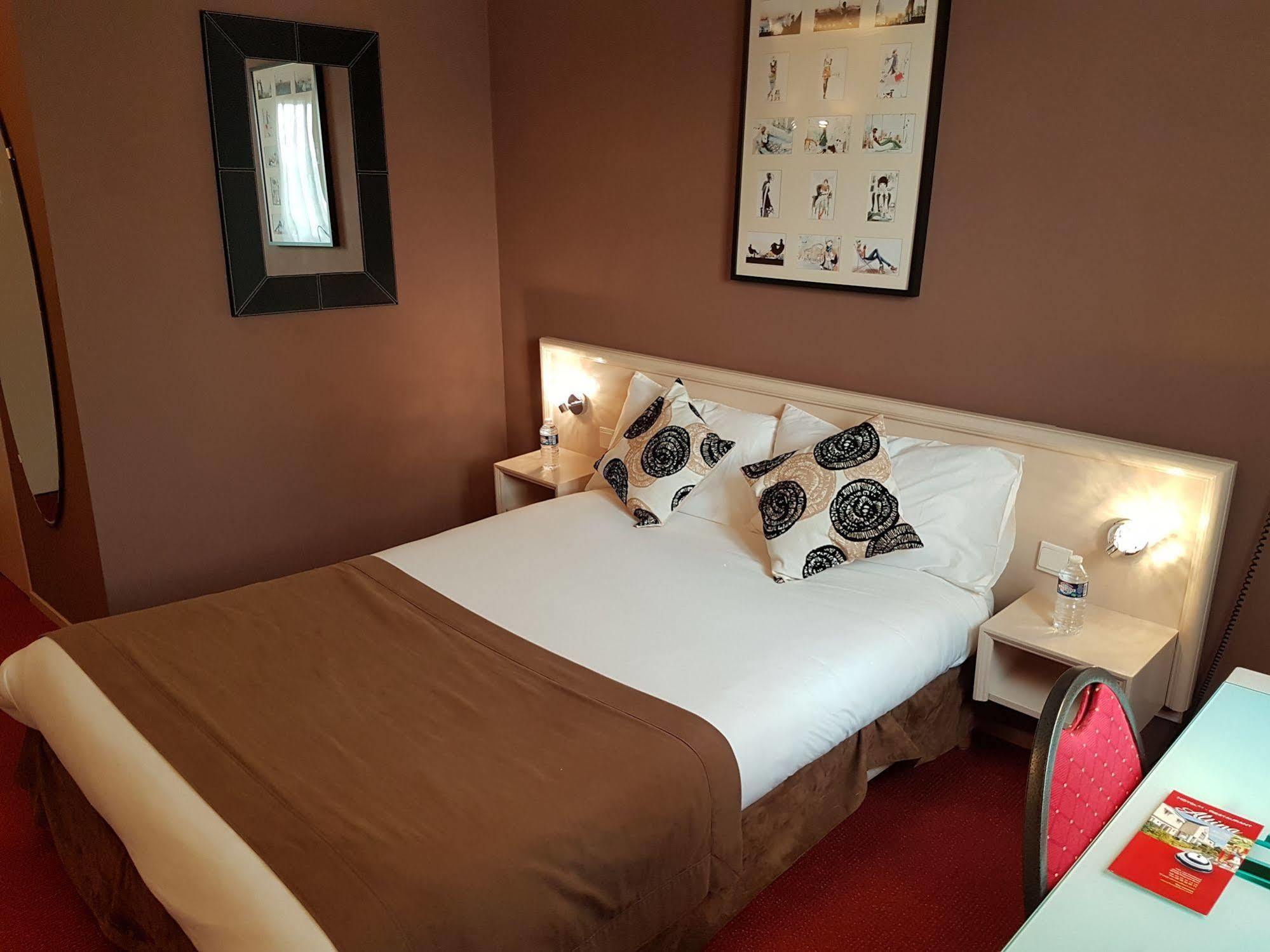 Hotel Altina Pacy-sur-Eure Exteriér fotografie