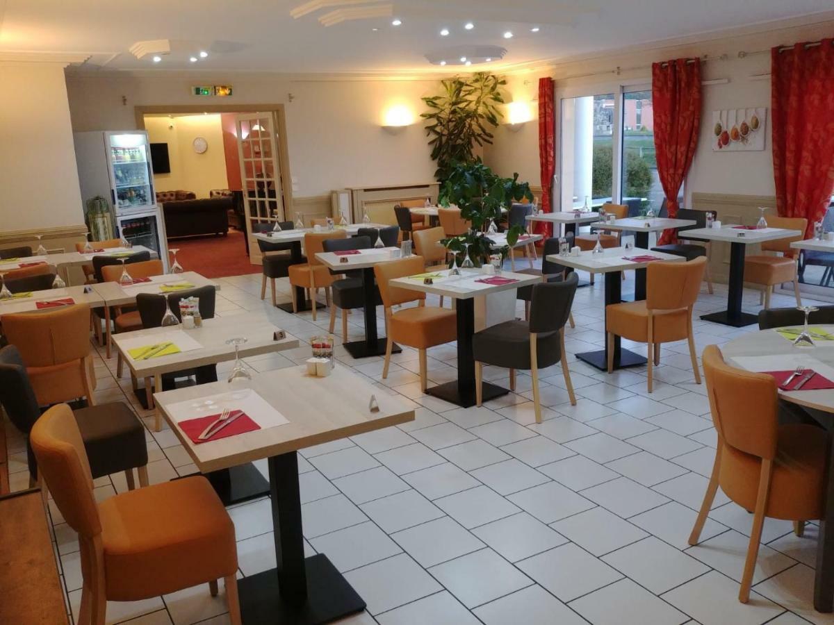 Hotel Altina Pacy-sur-Eure Exteriér fotografie