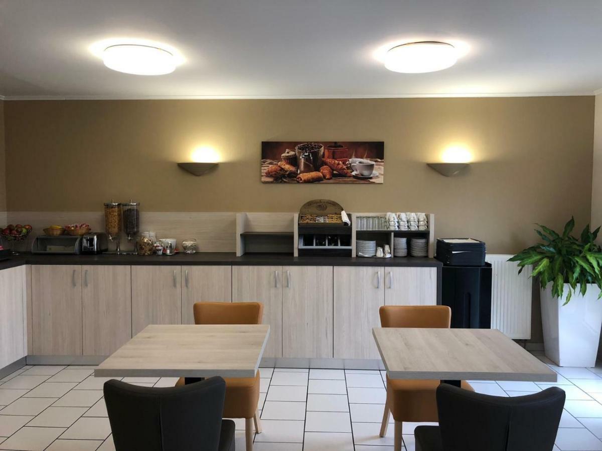 Hotel Altina Pacy-sur-Eure Exteriér fotografie