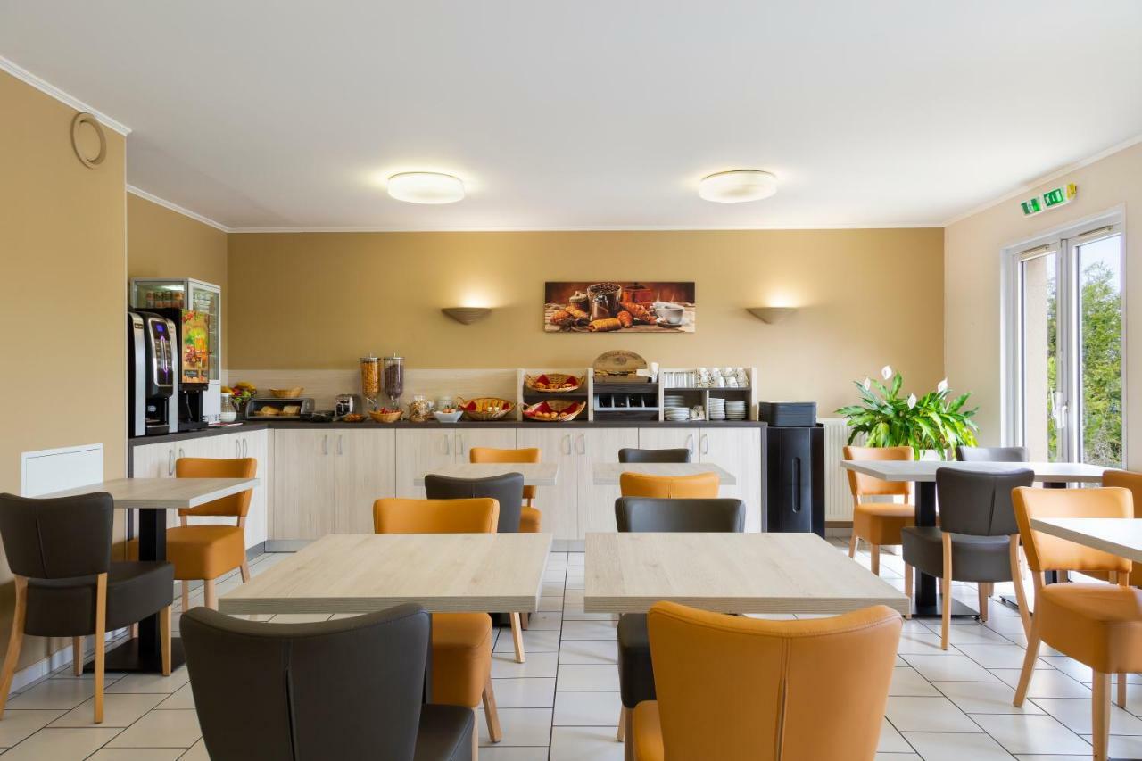 Hotel Altina Pacy-sur-Eure Exteriér fotografie
